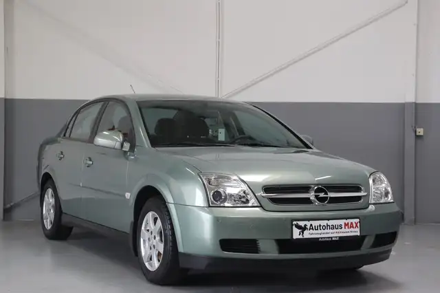 Opel Vectra view 3
