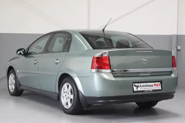 Opel Vectra view 4