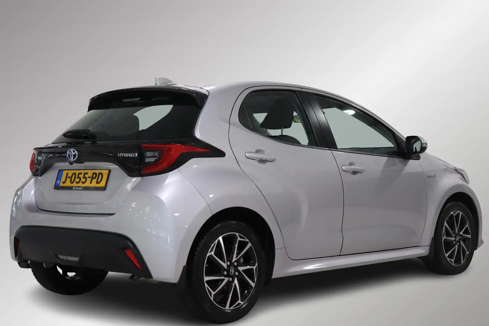 Toyota Yaris 1.5 Hybrid First Edition, Navi, Cruise Control, Cl Grau - 2