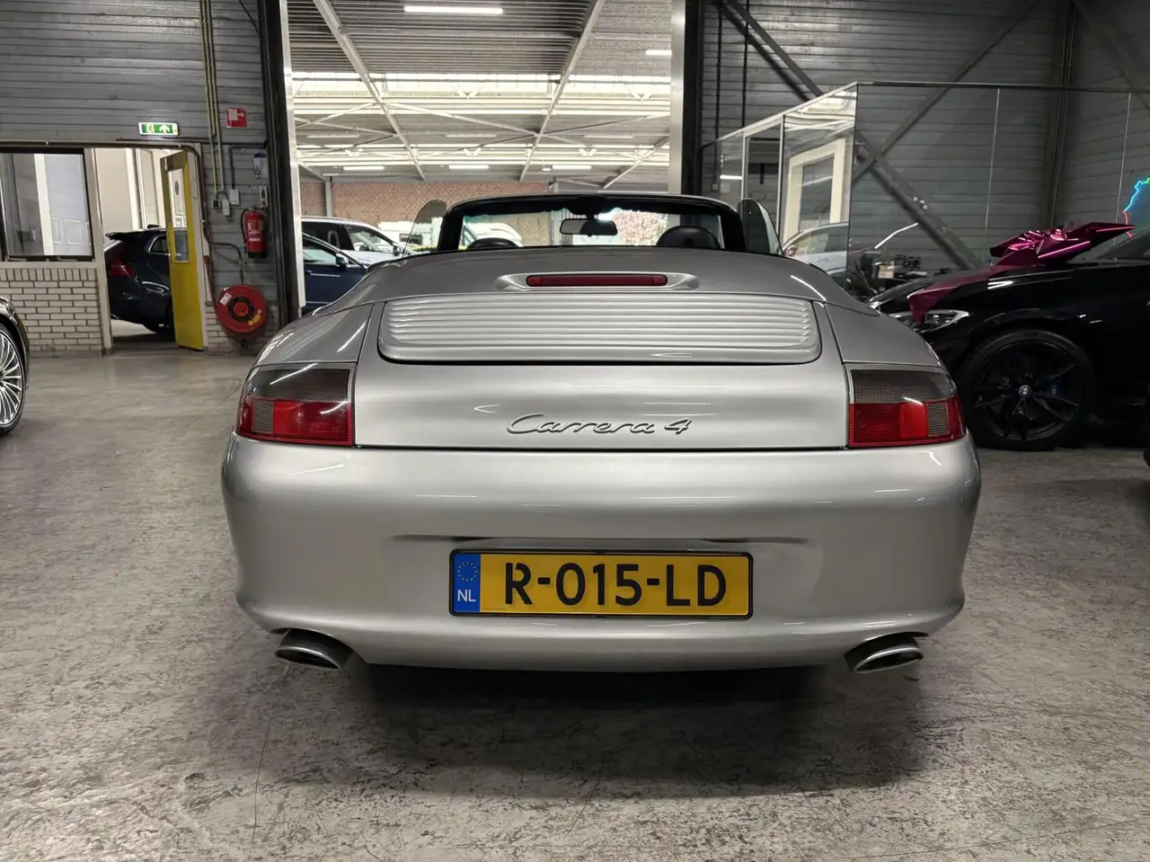 Porsche 996 Cabrio 3.6 Carrera 4, foto 6