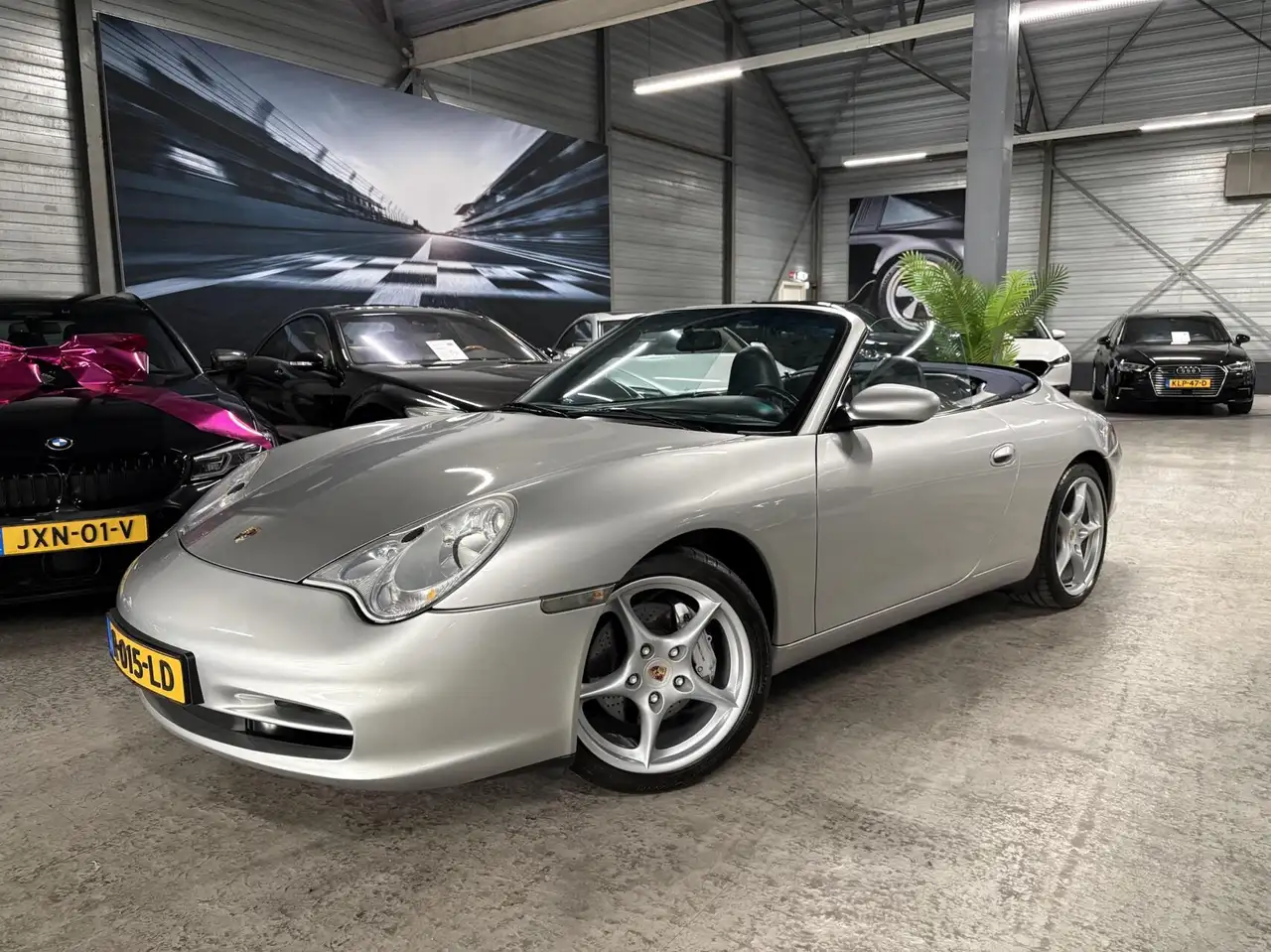 Porsche 996 Cabrio 3.6 Carrera 4, foto 1