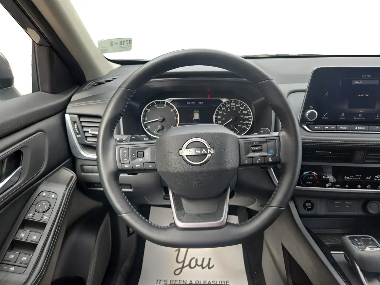 Nissan Rogue снимка Nissan Rogue