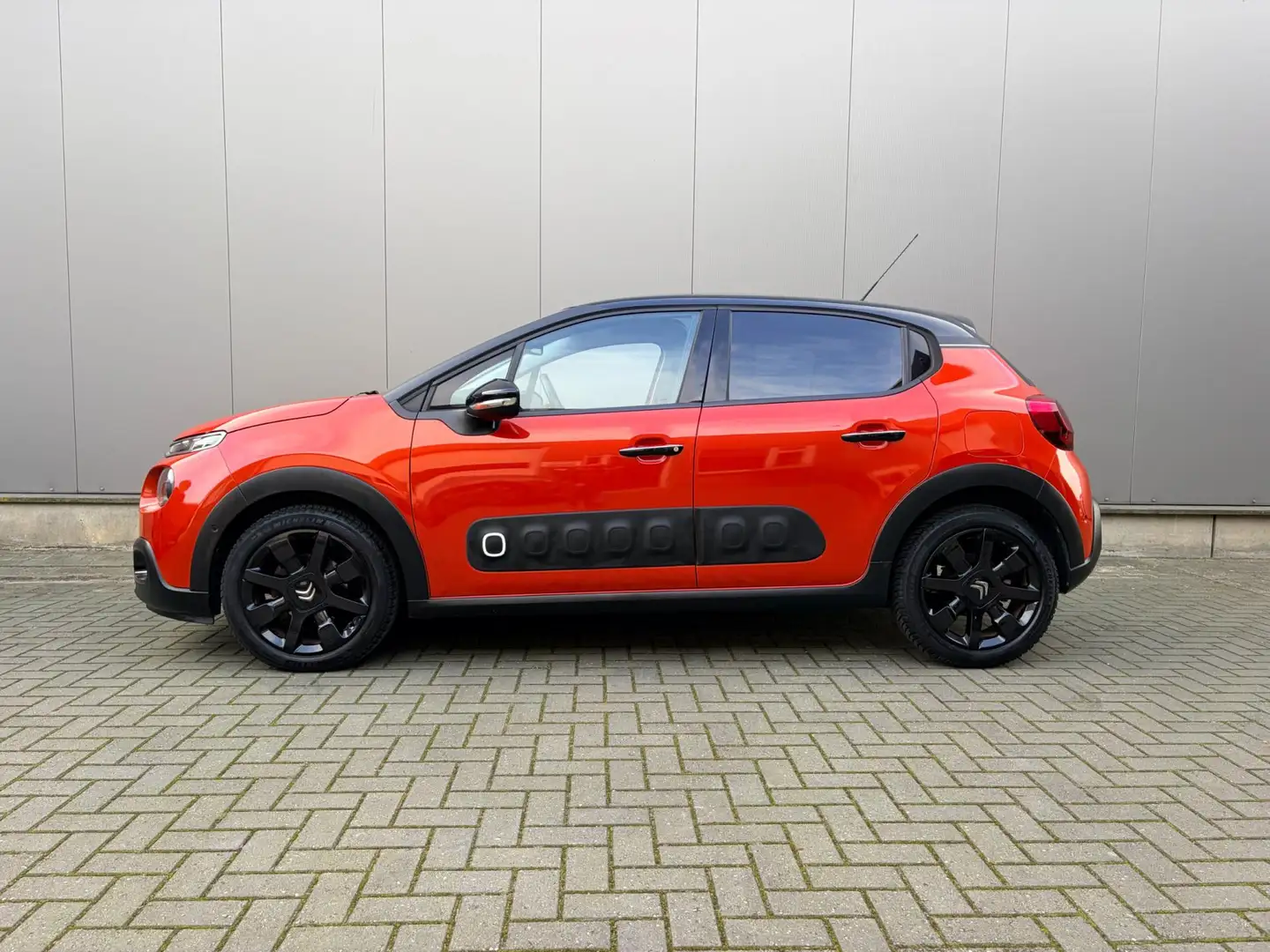 Citroen C3 1.2 PureTech S&S Shine Orange - 2