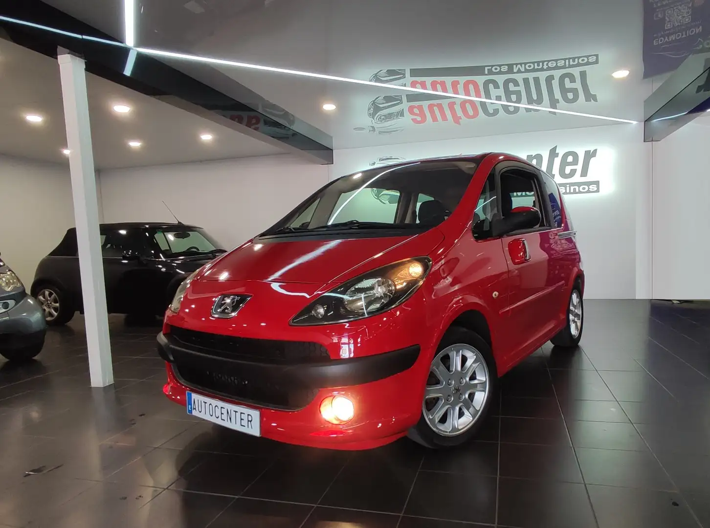 Peugeot 1007 1.4 Urban 2 Tronic Rojo - 1