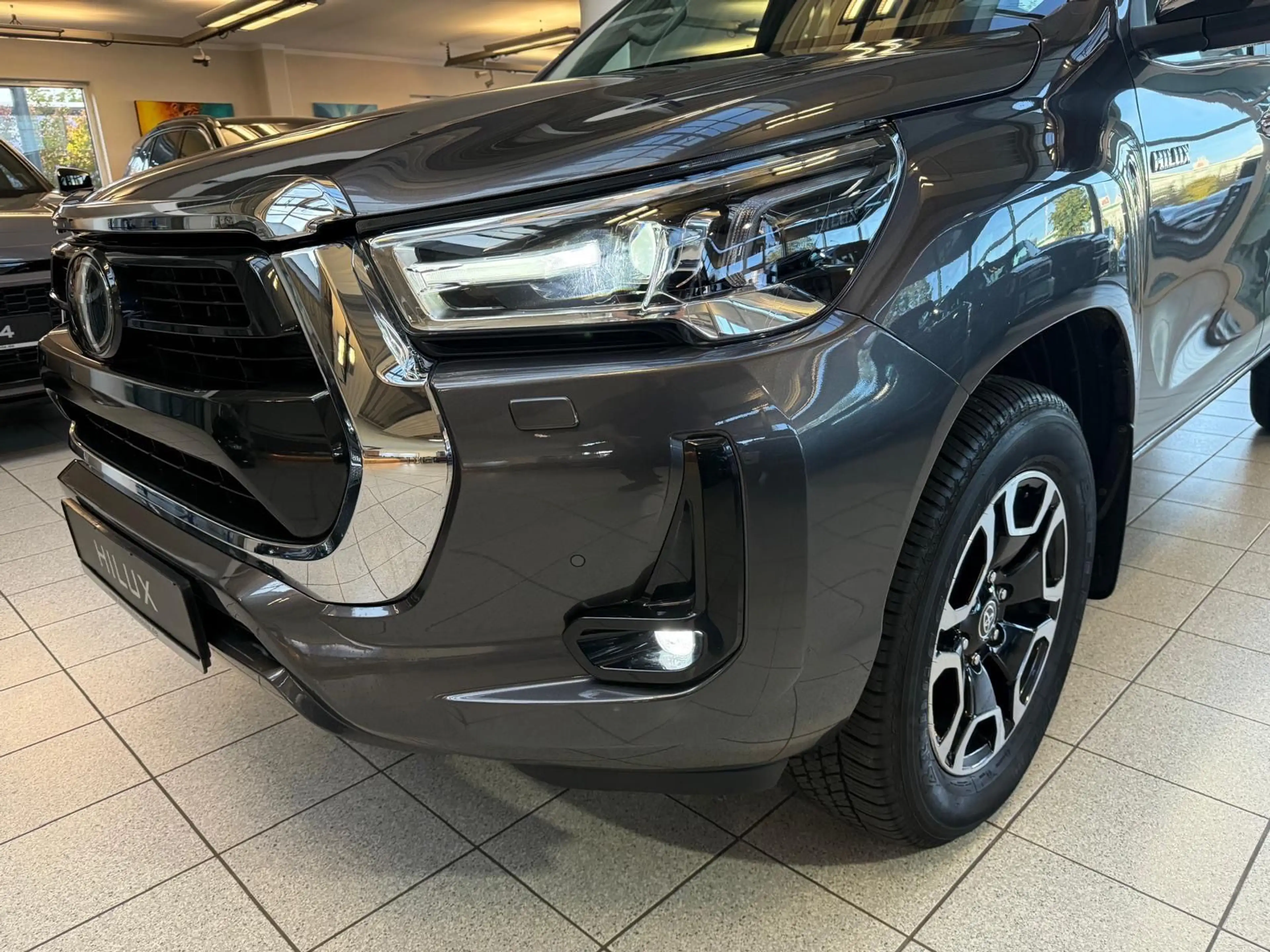 Toyota Hilux DOUBLE CAB EXECUTIVE-AUT-KAMERA-LED-RADAR-36.895 — photo 7