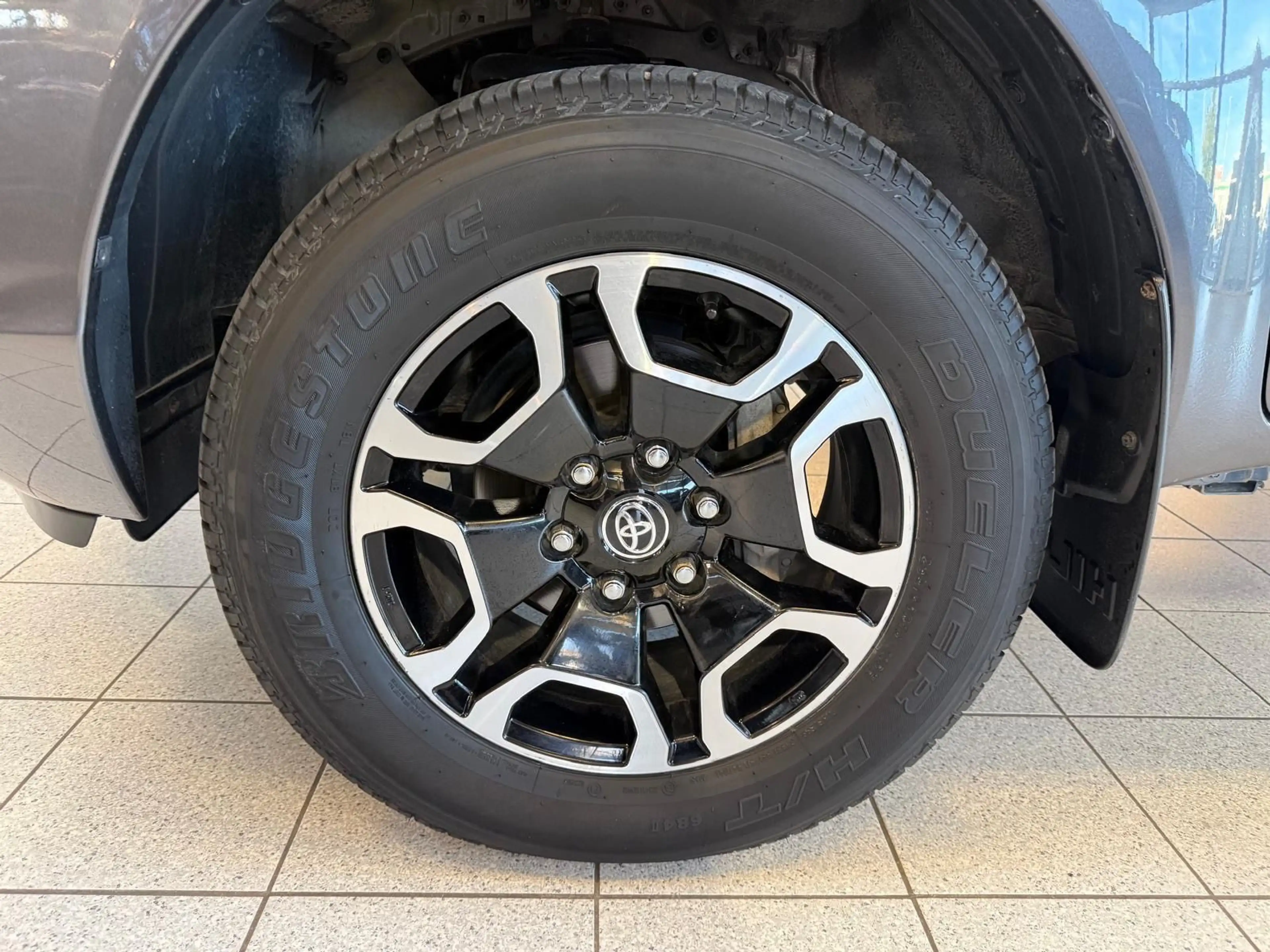Toyota Hilux DOUBLE CAB EXECUTIVE-AUT-KAMERA-LED-RADAR-36.895 — photo 6