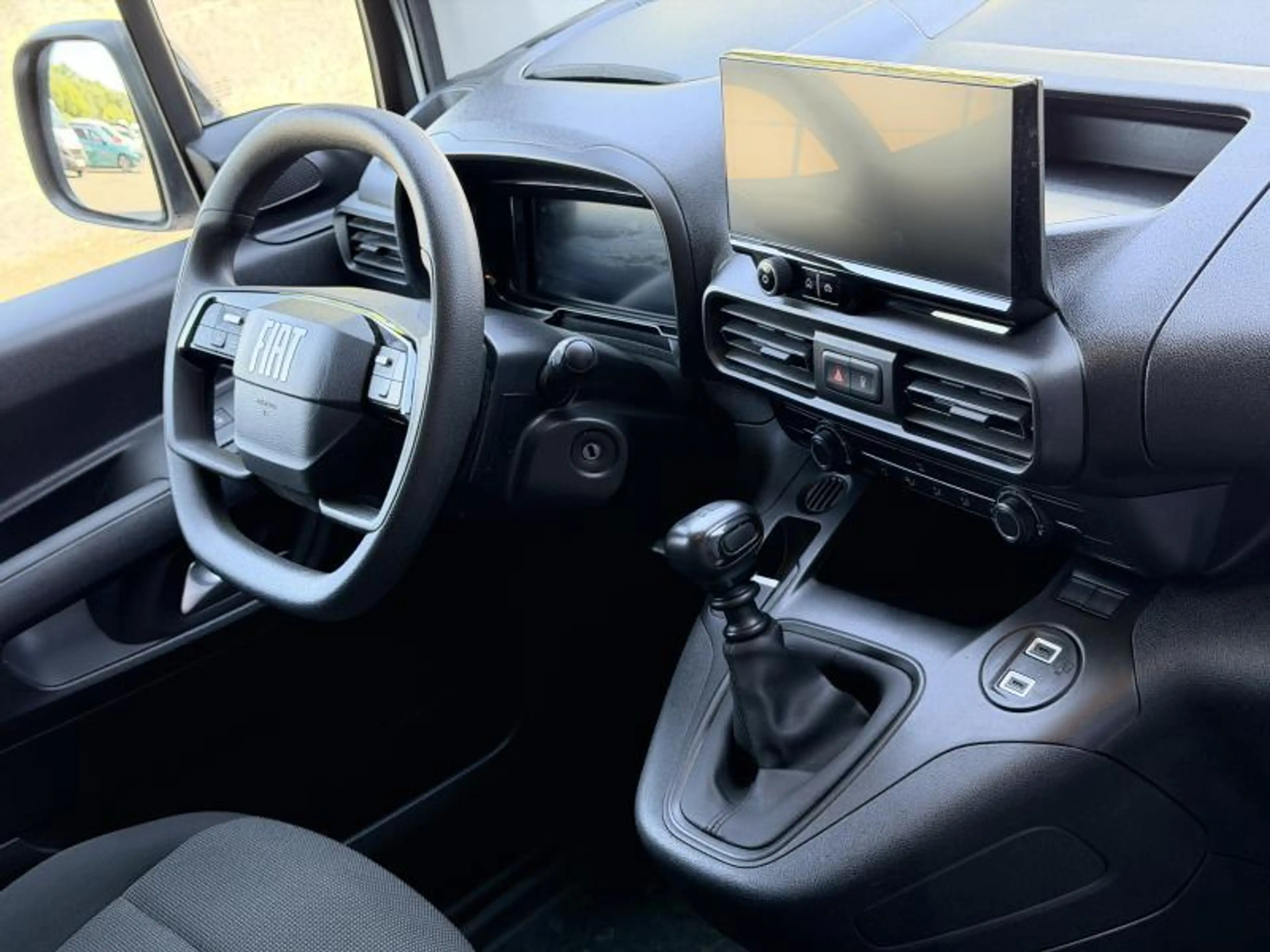 Fiat Doblo VAN / L2  100ch - Plancher Bois - Cam AR — photo 7
