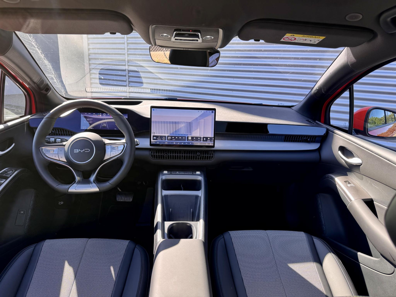 BYD Dolphin G 1.5L DM-i Comfort | Panoramadak | 360 Camera | Ada — photo 4
