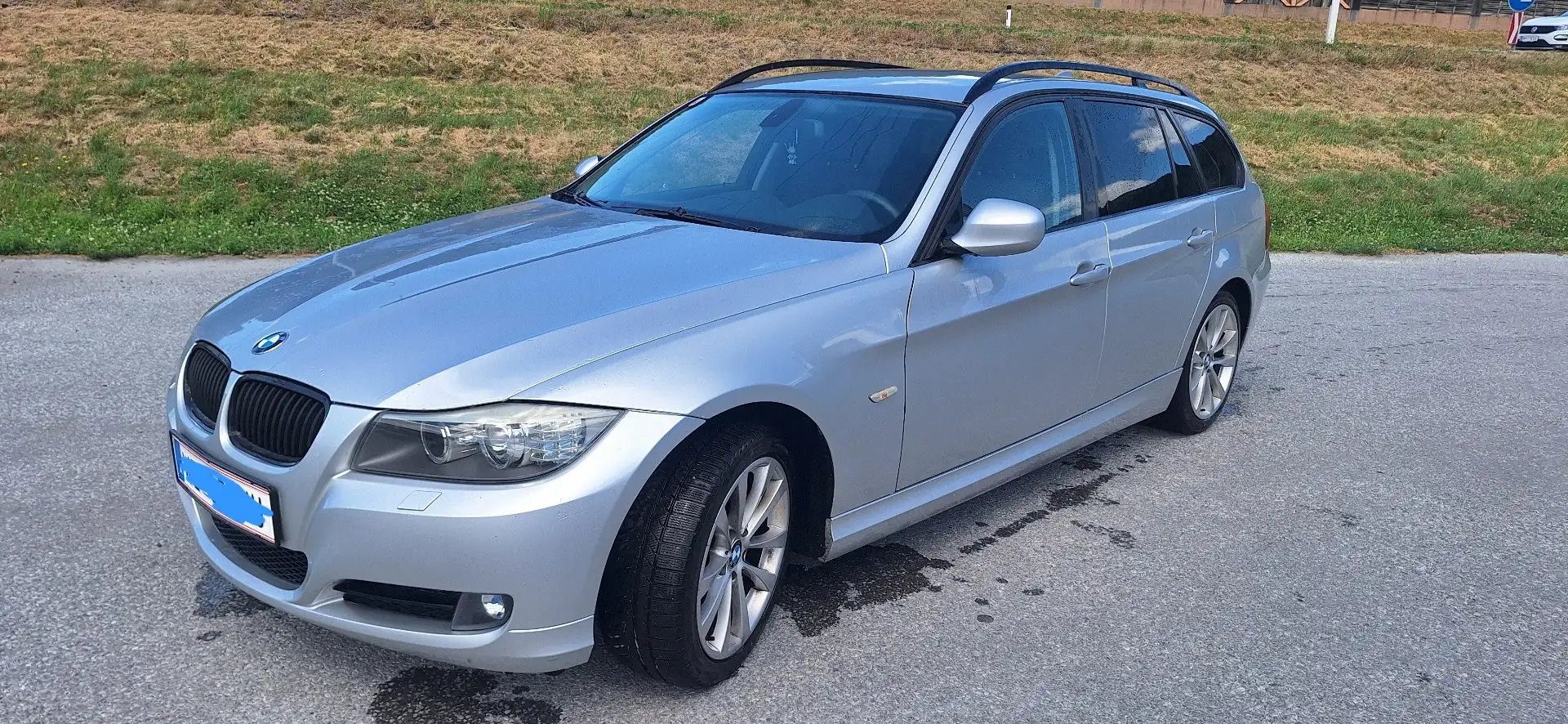 BMW 318 318d DPF Touring - 1