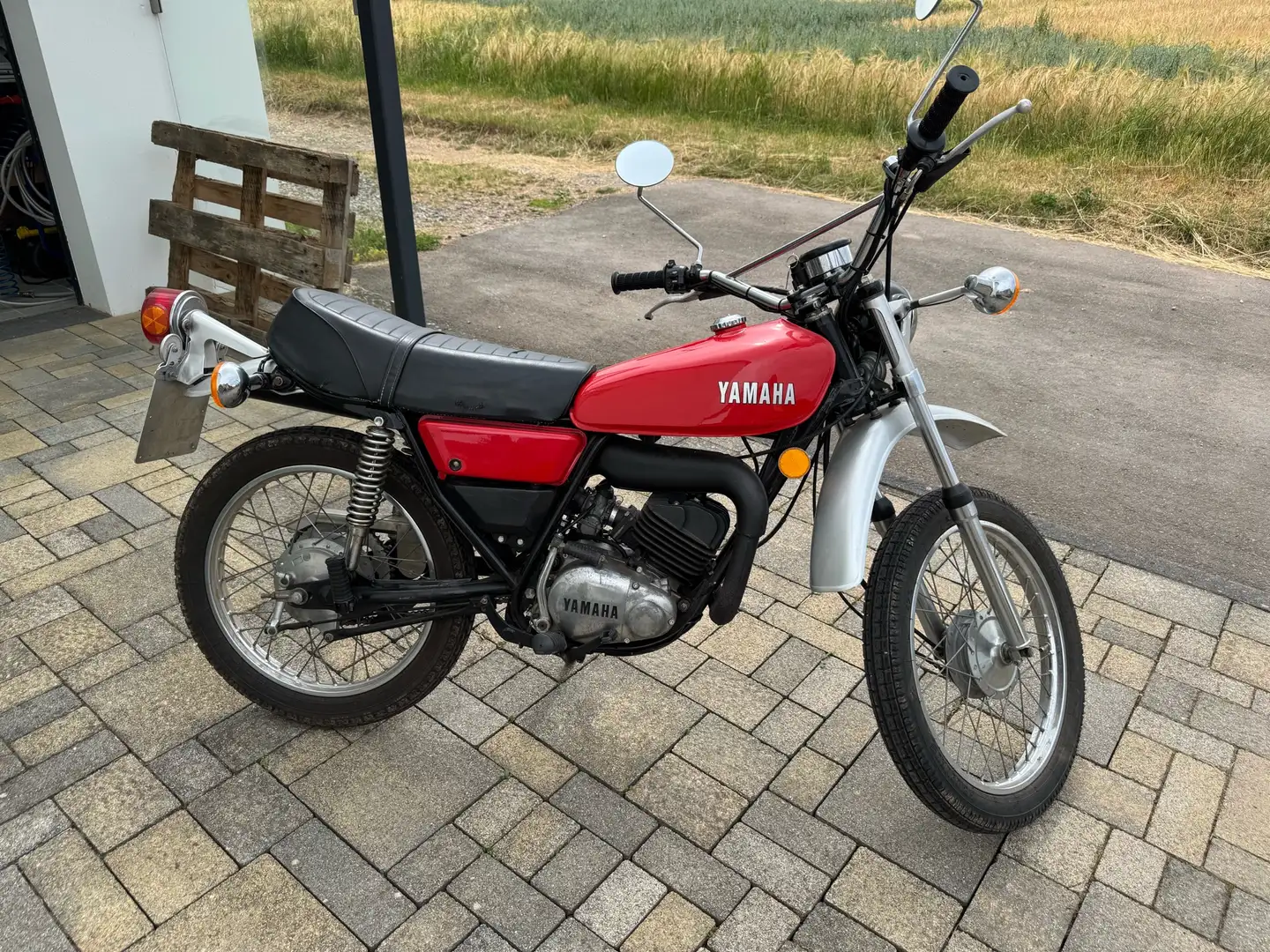 Yamaha DT 125 USA Modell DT 100 Rouge - 1