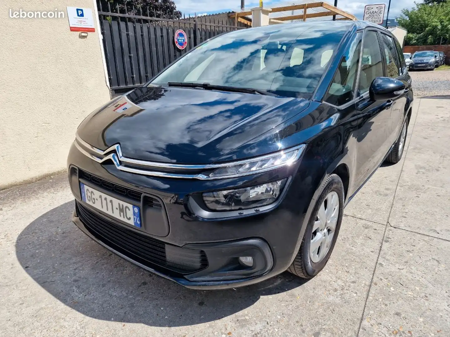 Citroen Grand C4 Picasso SpaceTourer essence 130ch 7places garantie 12-mois Noir - 1