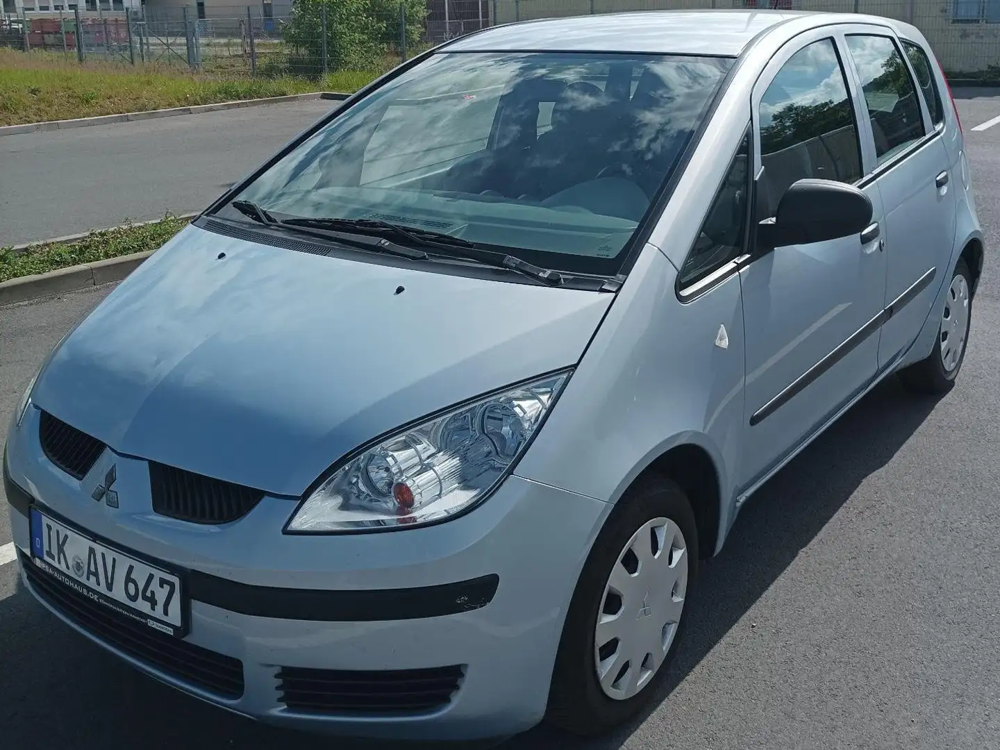 Mitsubishi Colt Colt 5-Türer 1.3 Invite Grau - 1