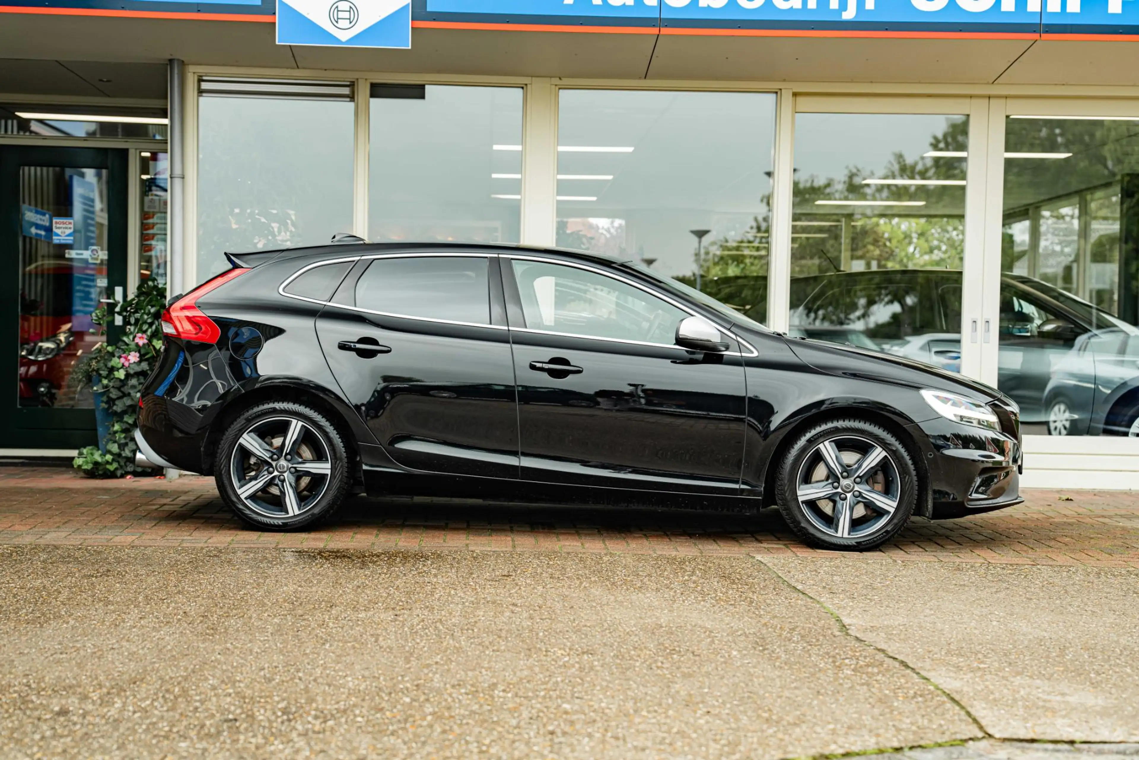 Volvo V40 1.5 T3 Polar+ Sport — photo 3