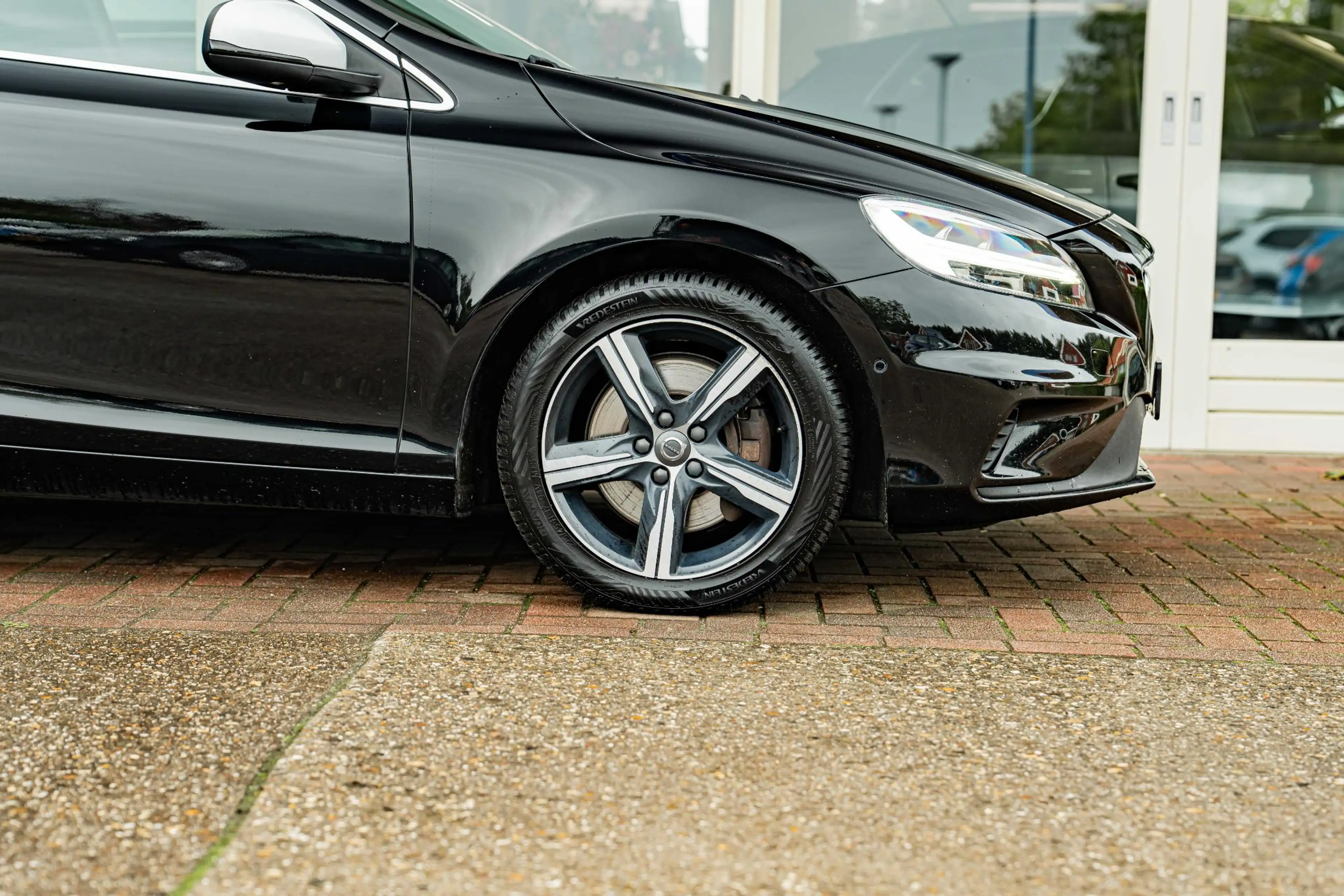 Volvo V40 1.5 T3 Polar+ Sport — photo 8