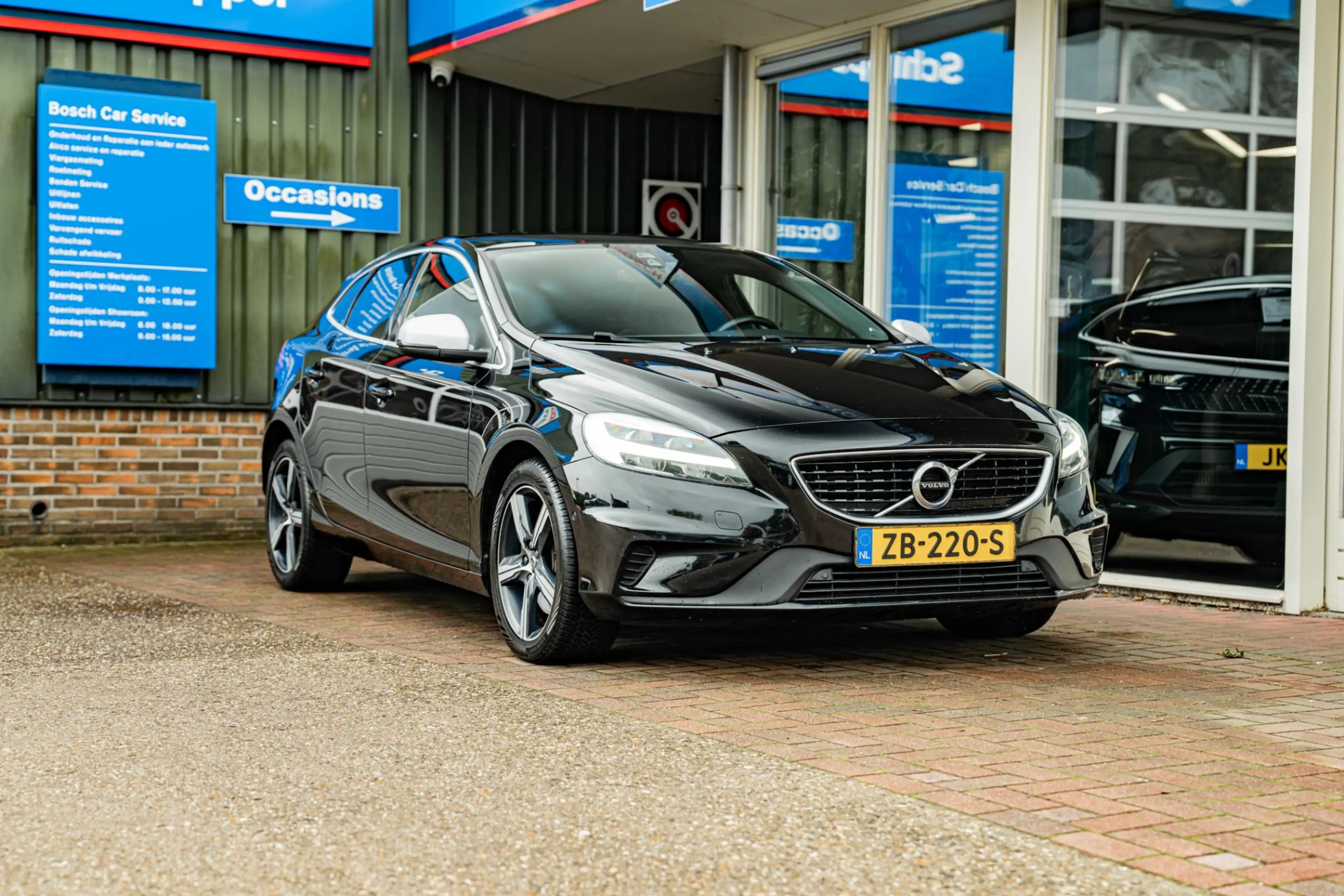 Volvo V40 1.5 T3 Polar+ Sport — photo 2