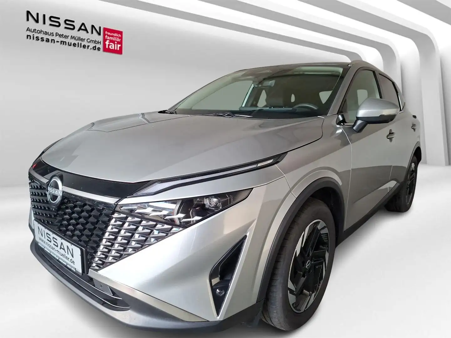 Nissan Qashqai 1.3 158 PS Xtronic 4x2 N-Connecta Winter Komfort P Silber - 1