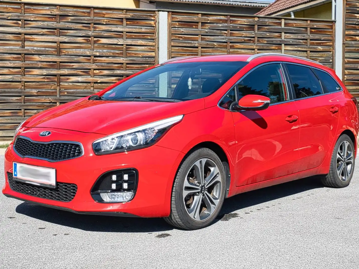 Kia Ceed SW / cee'd SW cee'd SW 1,0 TGDI ISG GT-Line GT-Line Rot - 2