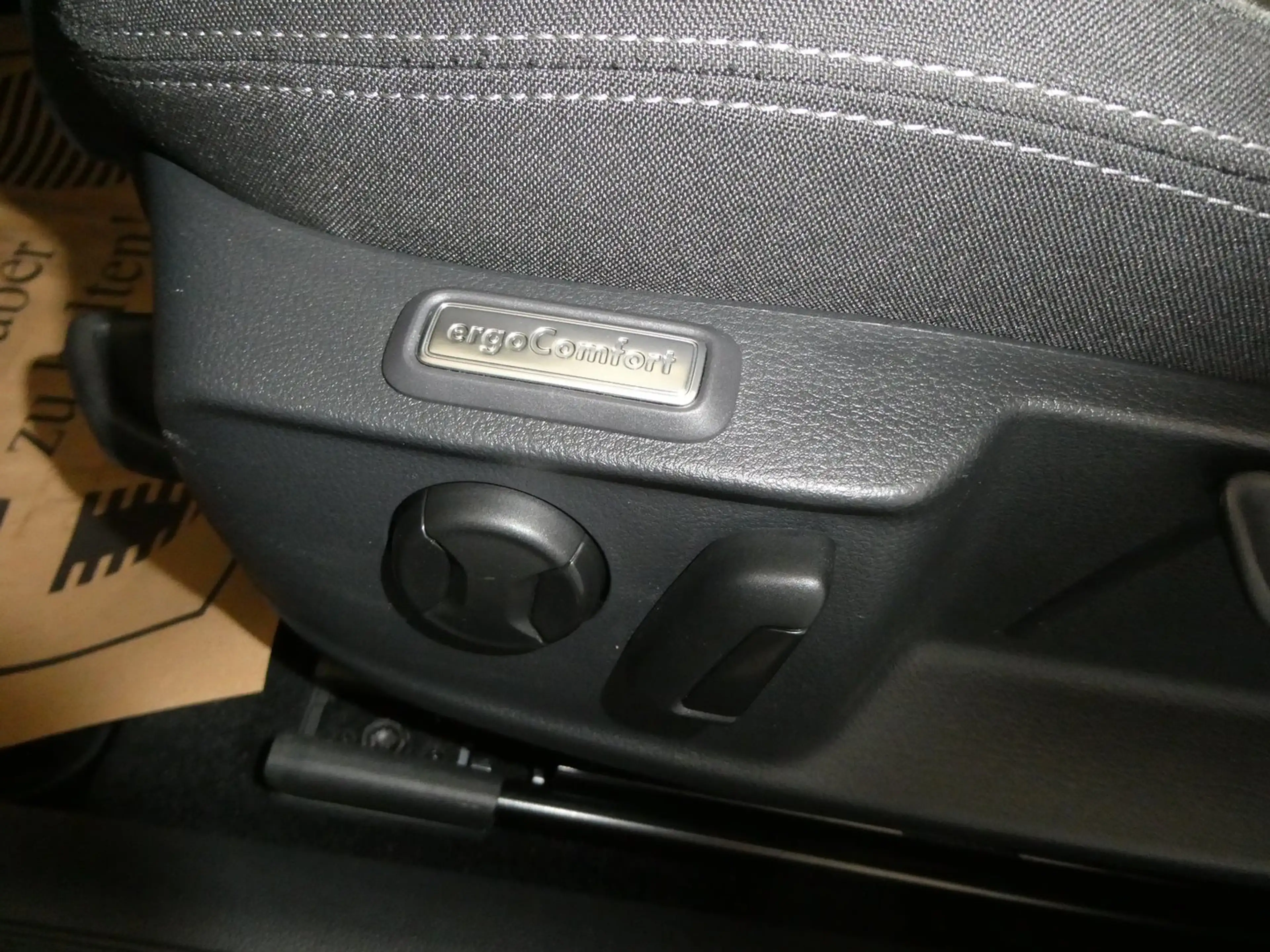 Volkswagen Passat Variant Business TDI 4MOTION DSG — photo 9