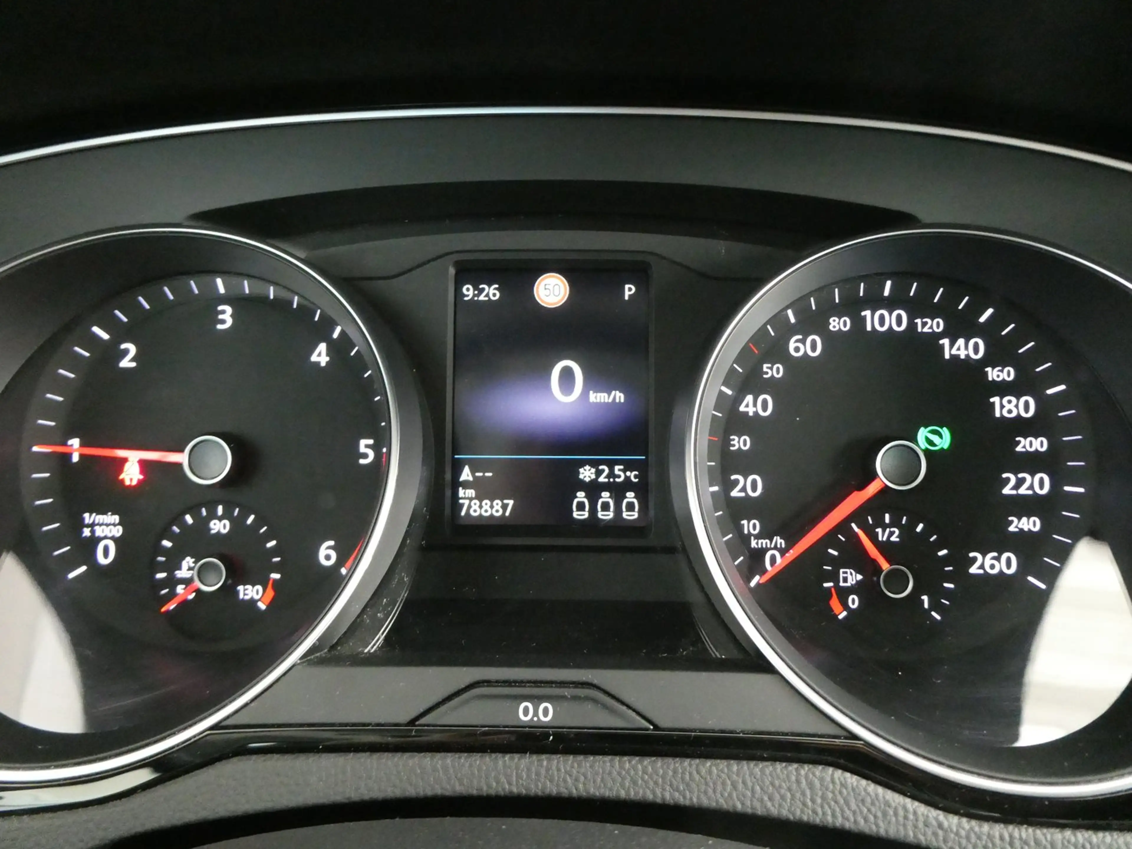 Volkswagen Passat Variant Business TDI 4MOTION DSG — photo 12