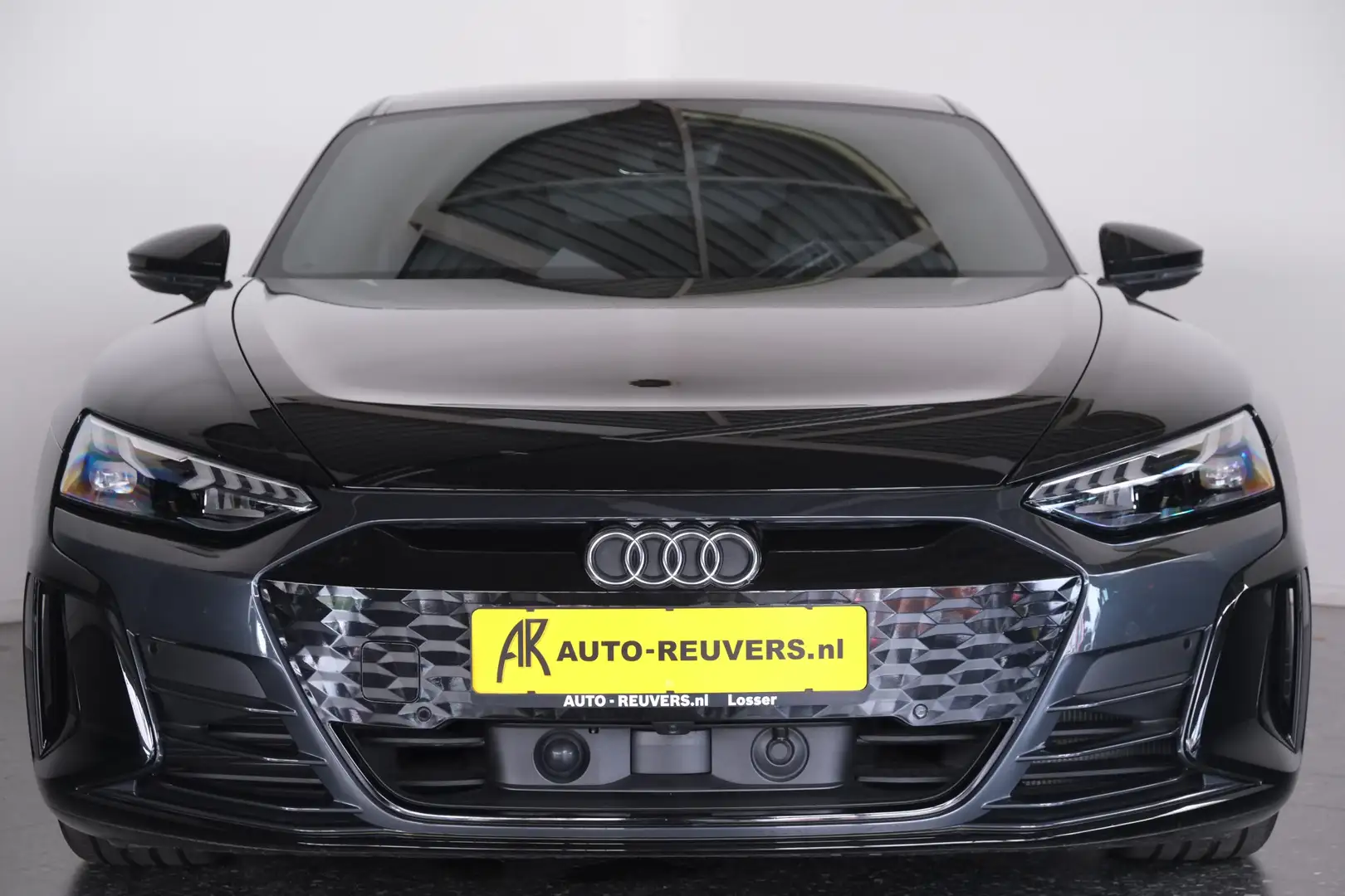Audi e-tron GT 93 kWh Panorama / ACC / VC / Cam / Alcantara / LED Fekete - 2