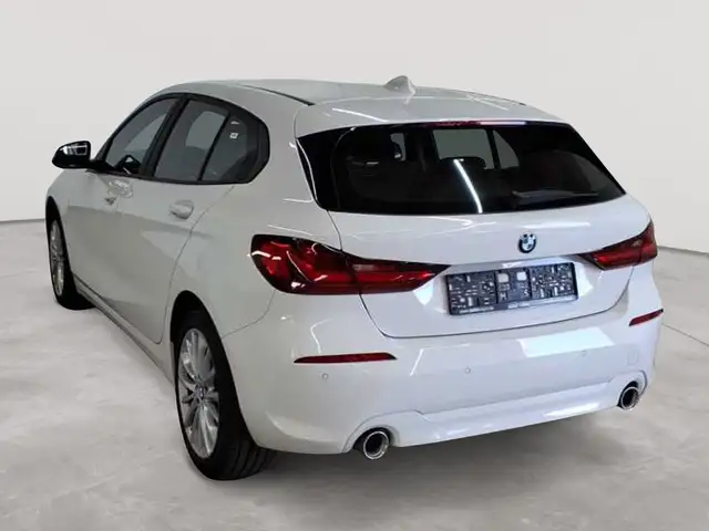 BMW 1 Series view 2