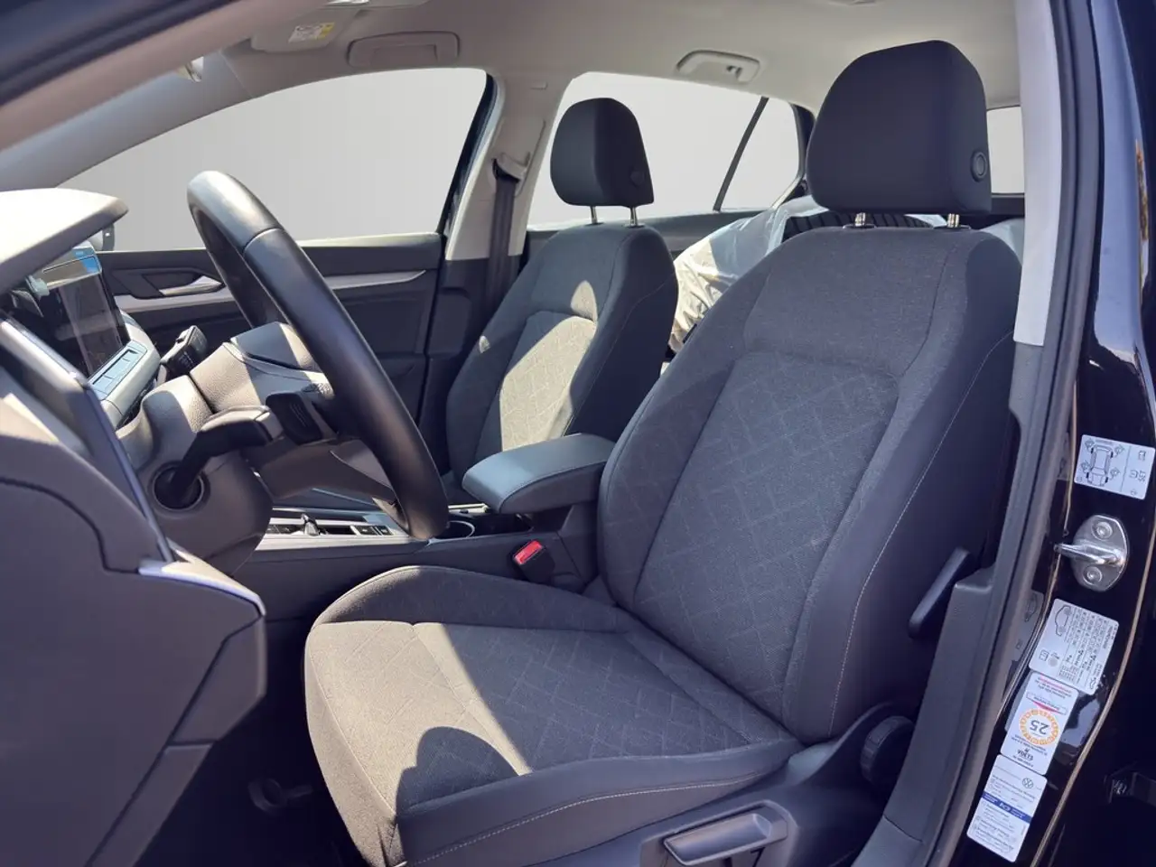 Volkswagen Golf VIII Lim. 2.0 TDI Life *ACC*NAVI*KAMERA*LED* 7