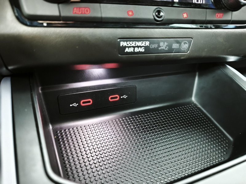 SEAT Arona 1.0 EcoTSI FR Business Connect | Climate Control | — photo 32