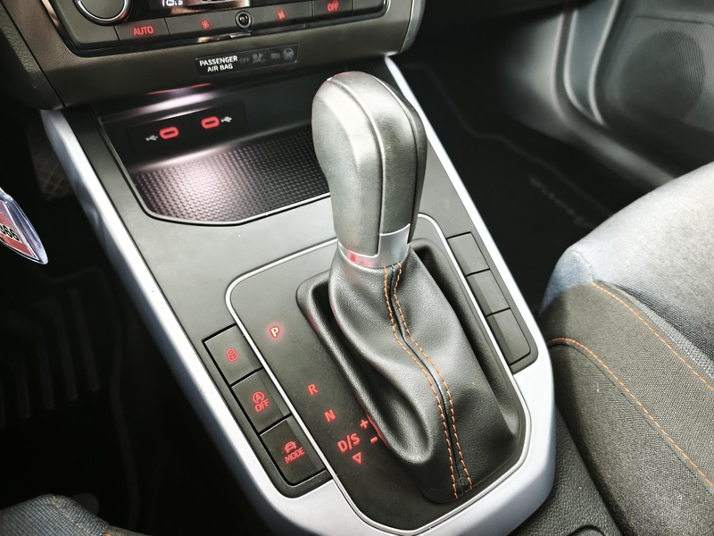 SEAT Arona 1.0 EcoTSI FR Business Connect | Climate Control | — photo 25