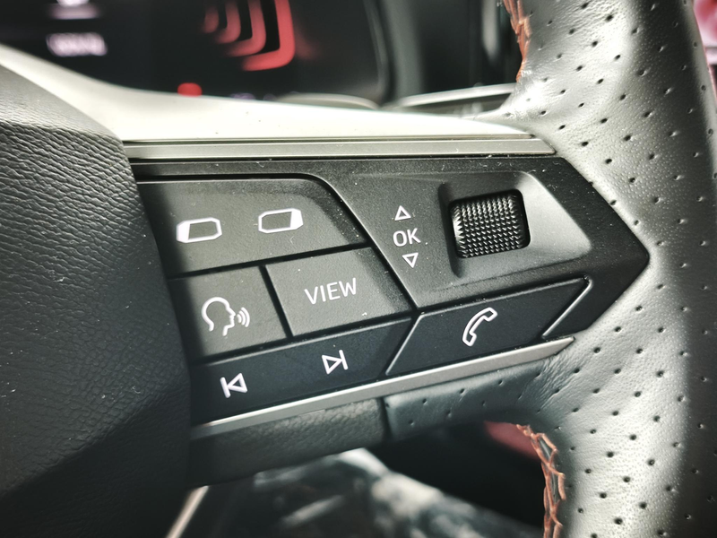 SEAT Arona 1.0 EcoTSI FR Business Connect | Climate Control | — photo 23