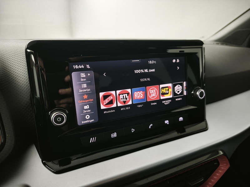 SEAT Arona 1.0 EcoTSI FR Business Connect | Climate Control | — photo 11