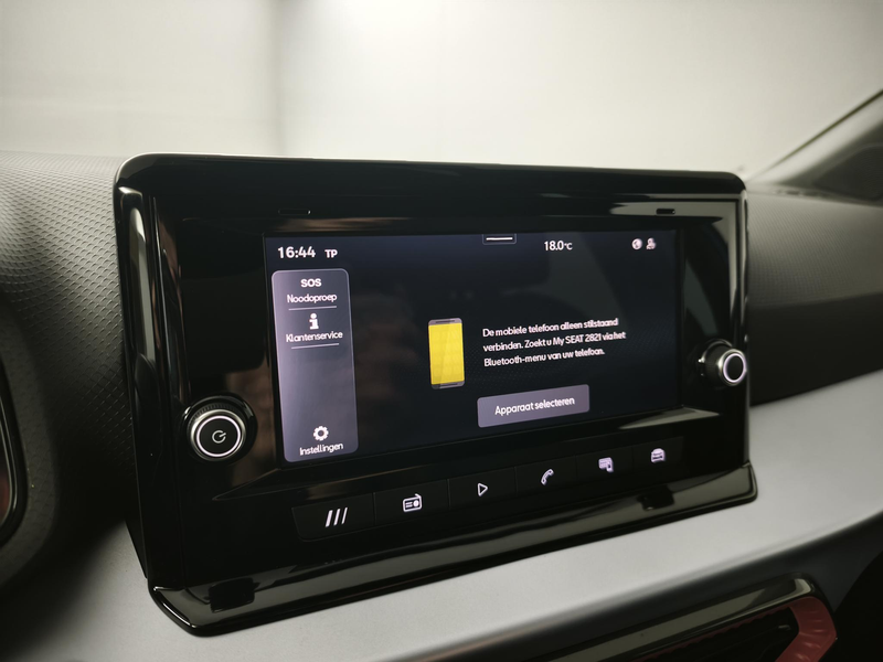 SEAT Arona 1.0 EcoTSI FR Business Connect | Climate Control | — photo 30
