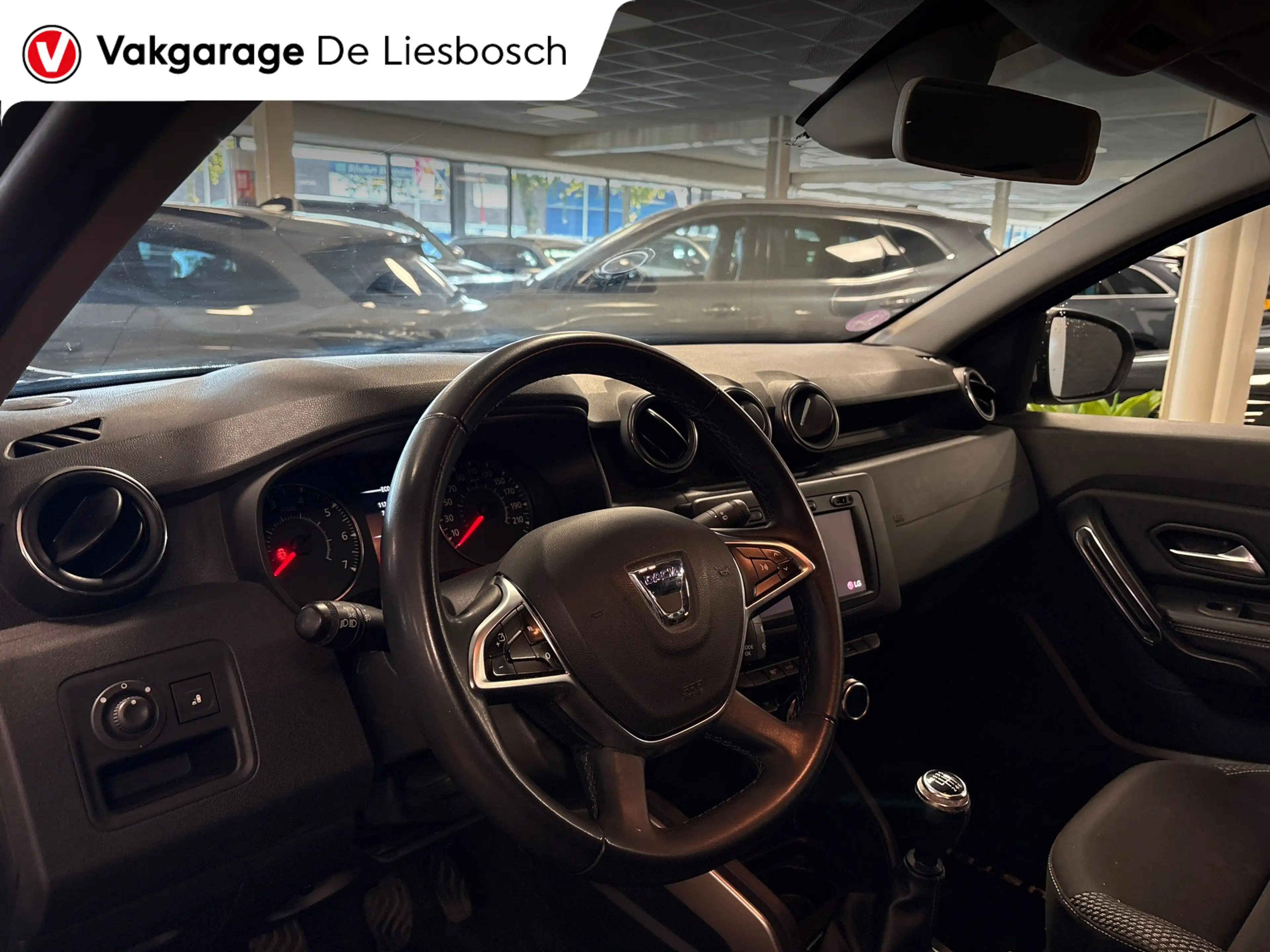 Dacia Duster 1.2 TCe Prestige — photo 9
