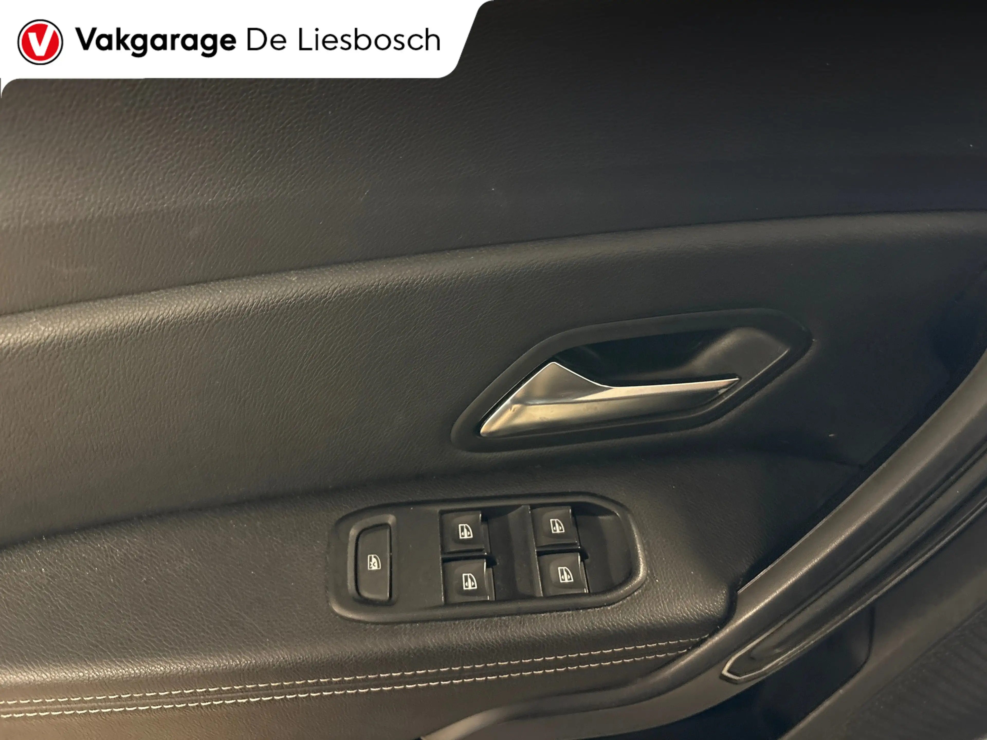 Dacia Duster 1.2 TCe Prestige — photo 11