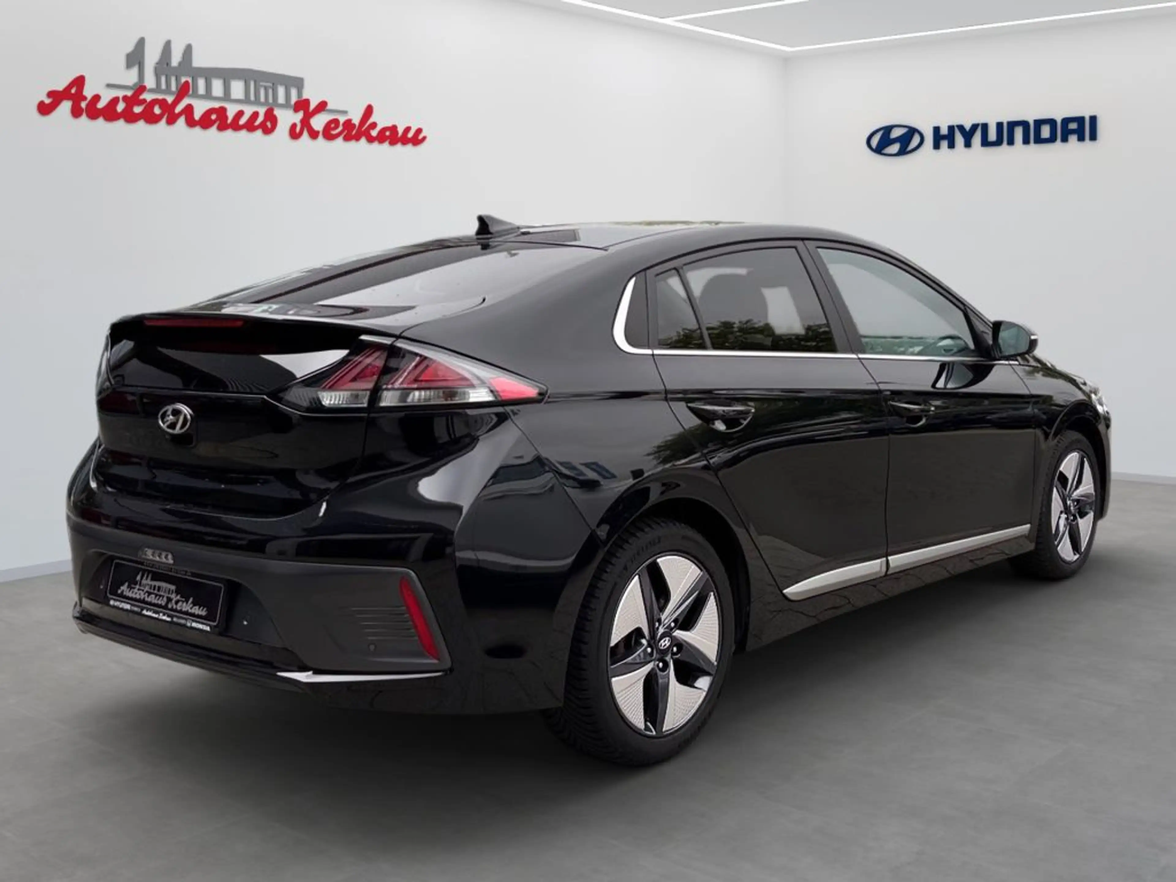 Hyundai IONIQ Hybrid 1.6 GDI Style — photo 3