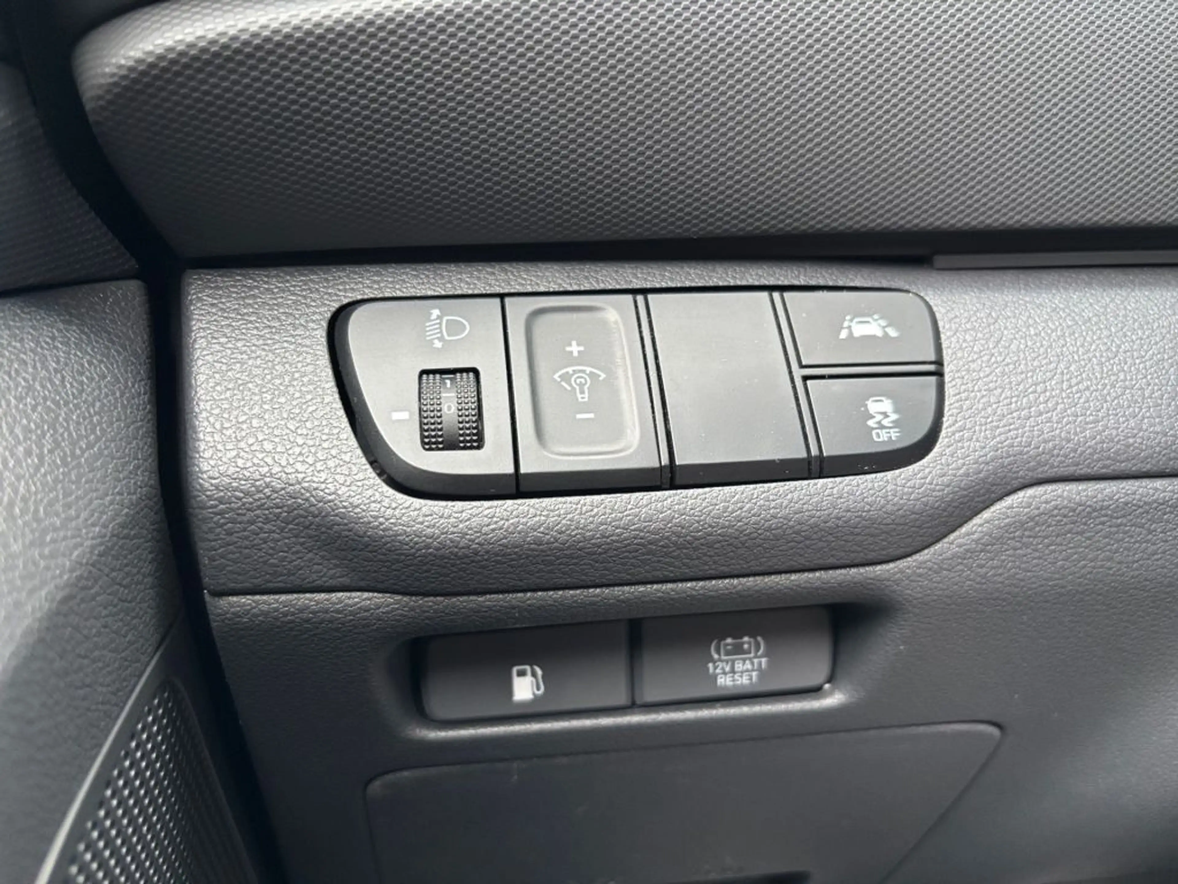 Hyundai IONIQ Hybrid 1.6 GDI Style — photo 21