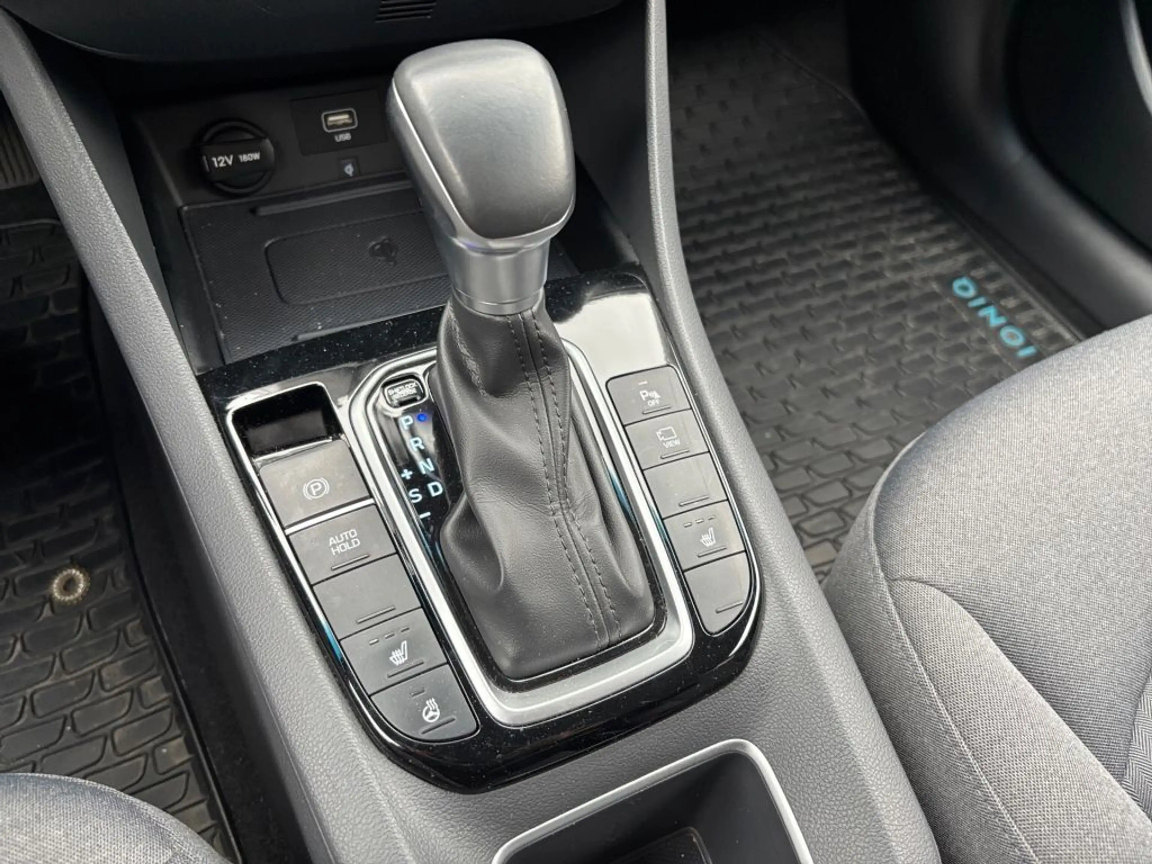 Hyundai IONIQ Hybrid 1.6 GDI Style — photo 18