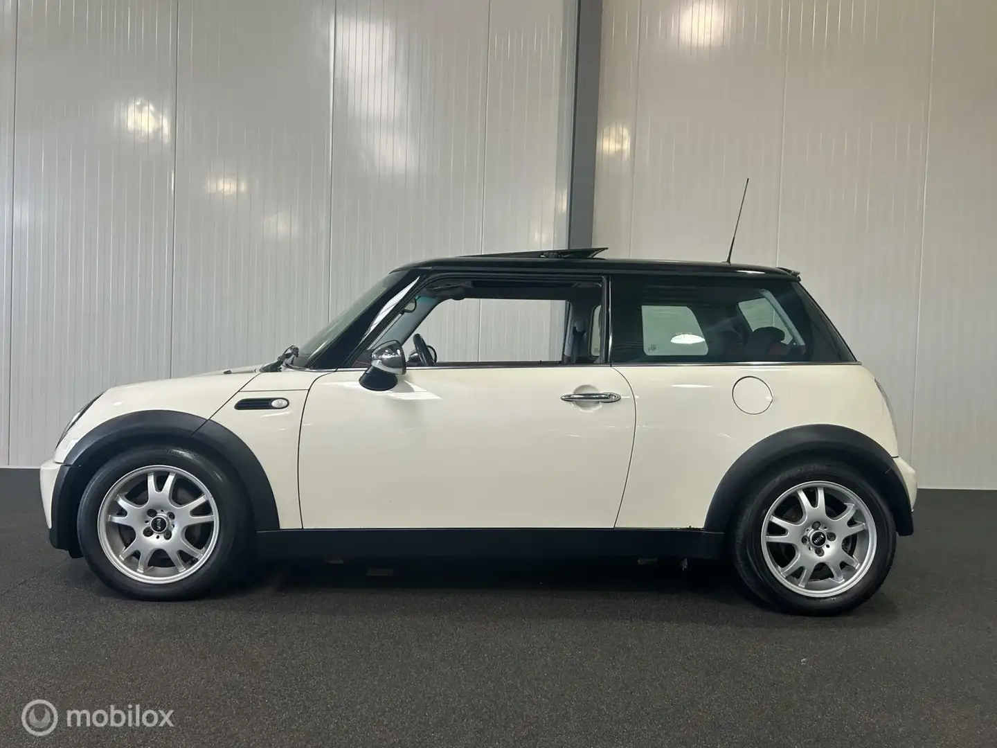 MINI Cooper Mini 1.6 Chili Wit - 2