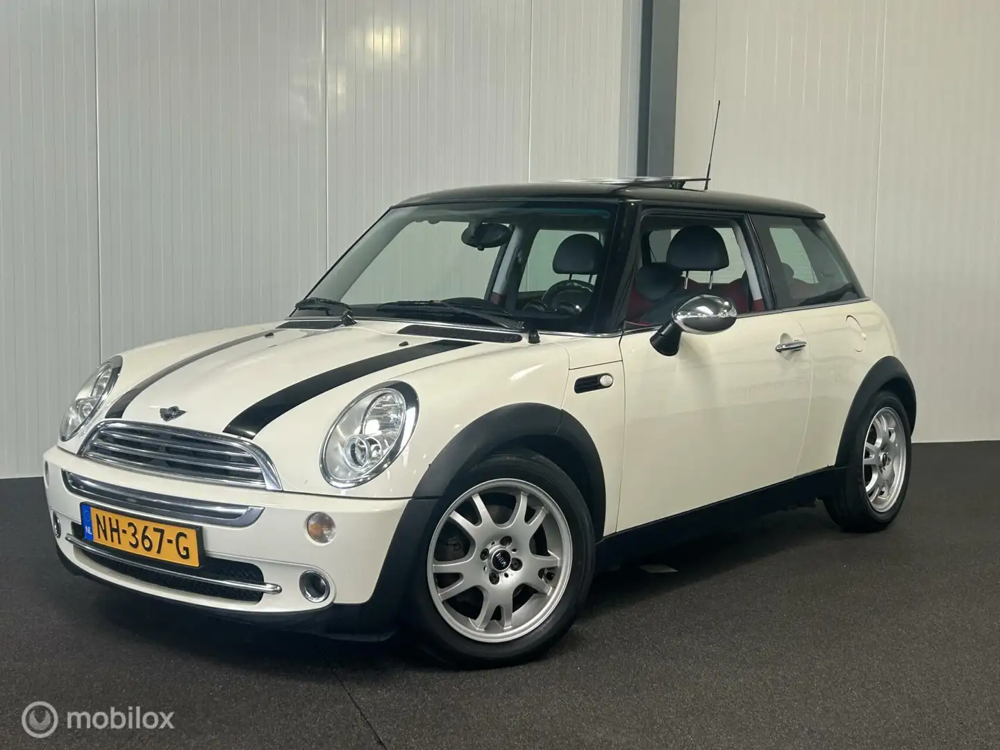 MINI Cooper Mini 1.6 Chili Wit - 1