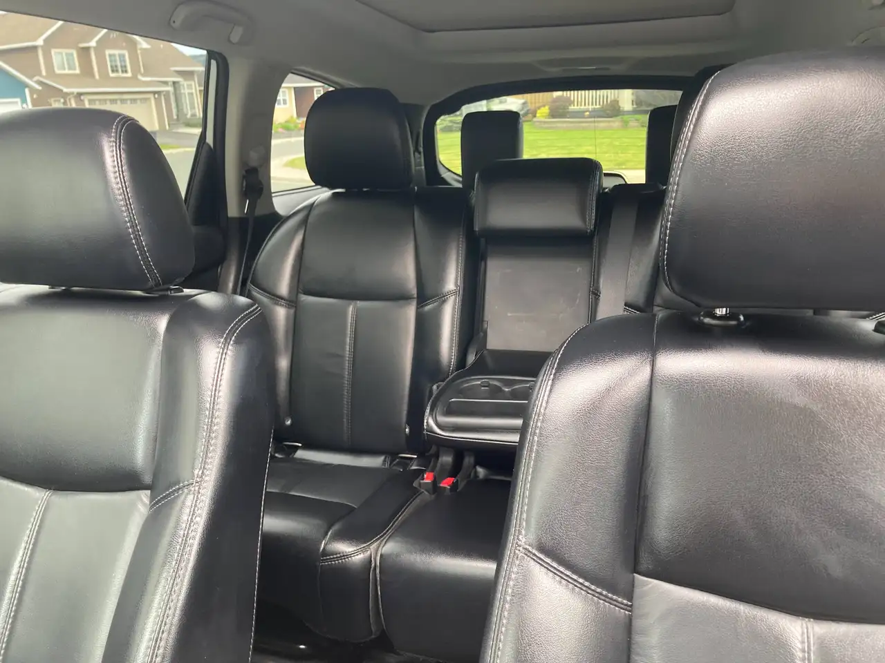 Nissan Pathfinder снимка Nissan Pathfinder