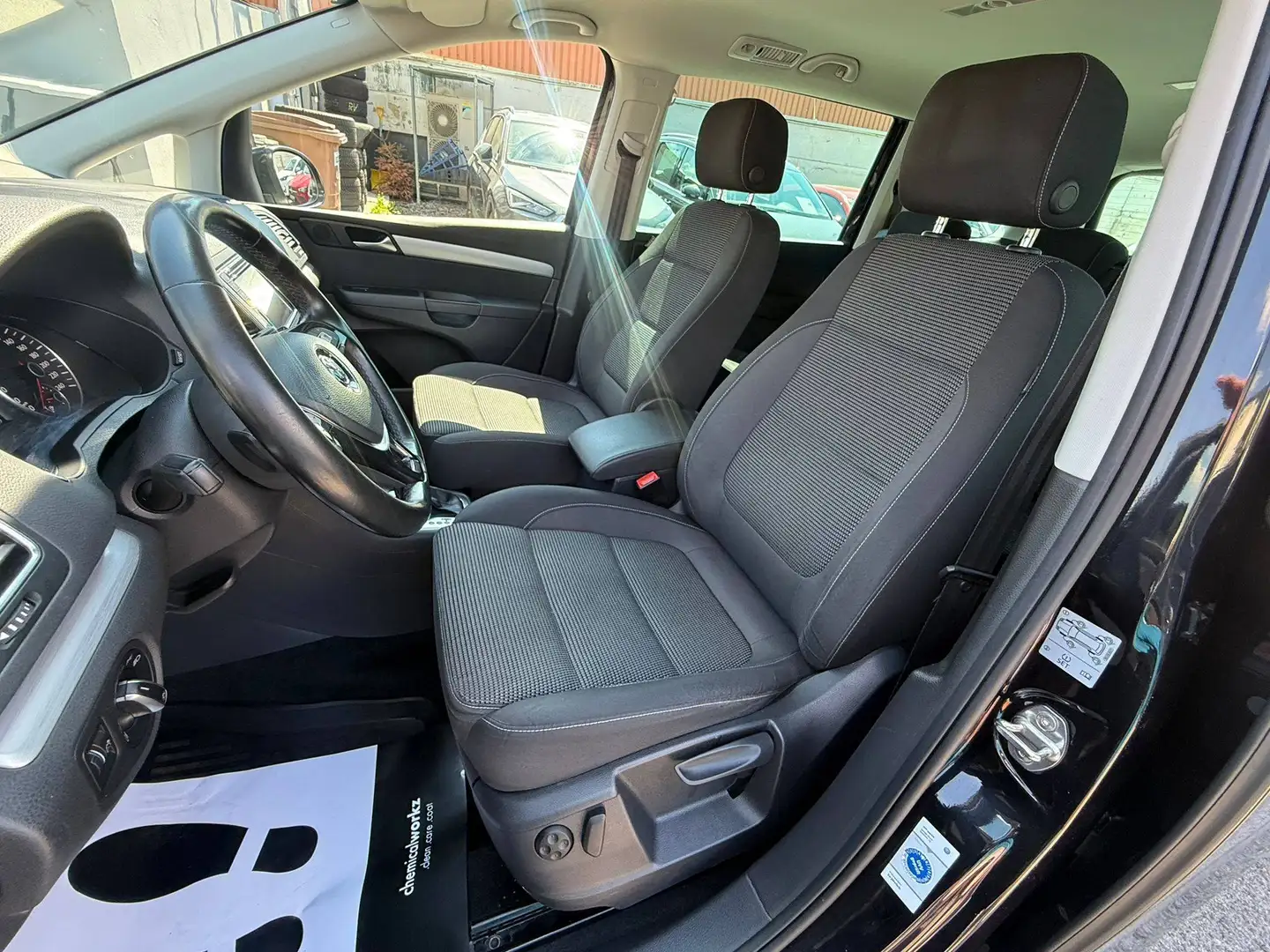 Volkswagen Sharan Sharan Comfortline BMT SCR 2,0 TDI DSG Comfortline Schwarz - 2