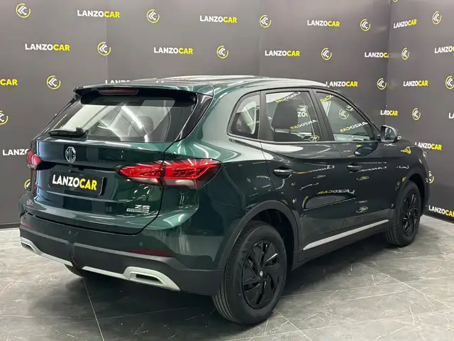 MG ZS view 4