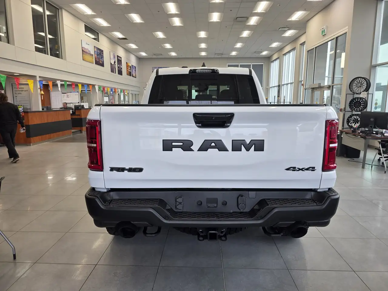 RAM 1500 снимка RAM 1500