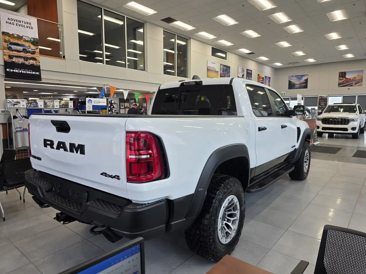 RAM 1500 снимка RAM 1500