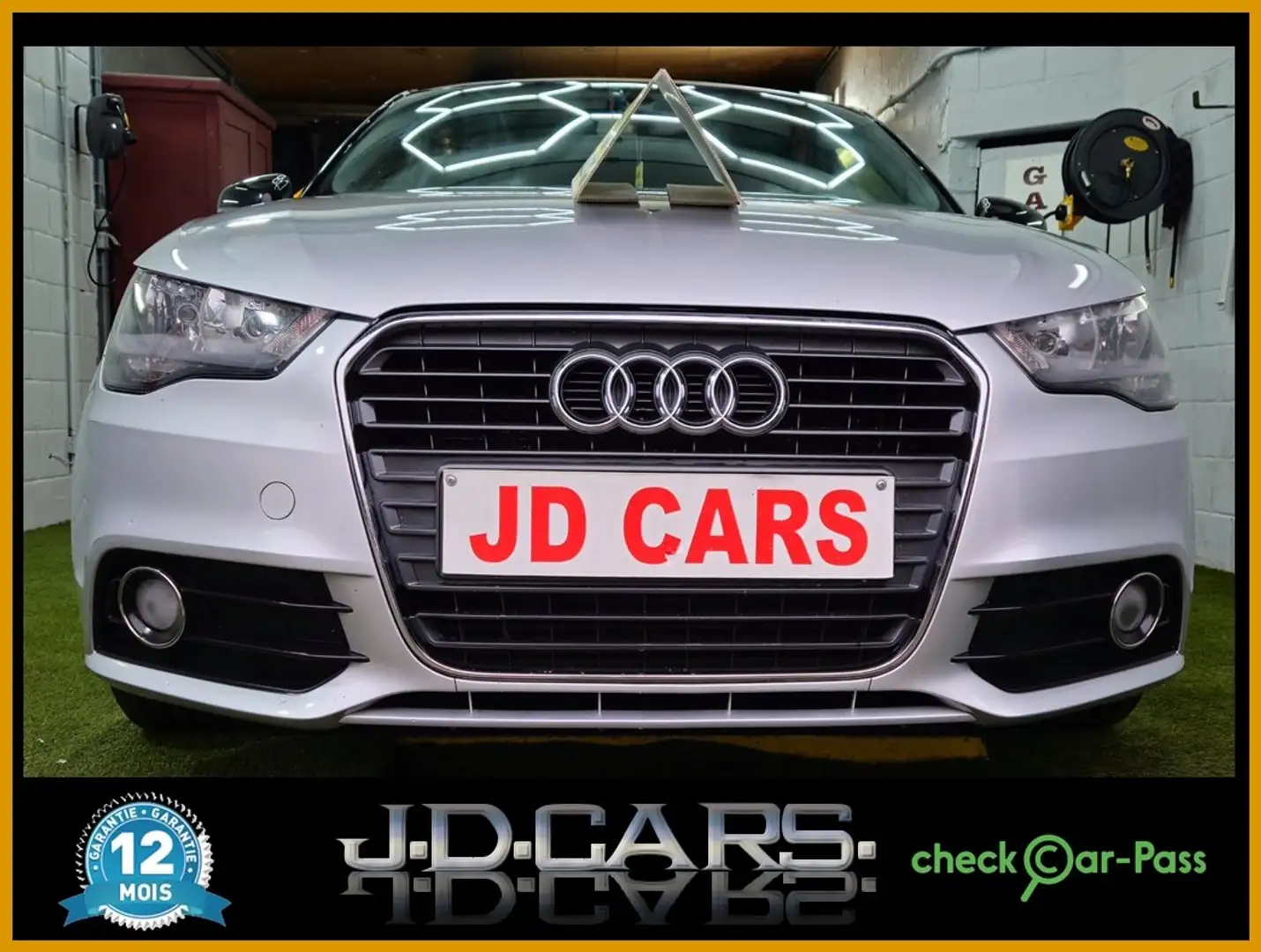 Audi A1 1.6 TDi ‼️GARANTIE 1 AN CTOK‼️ Grijs - 2