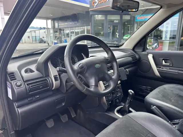Land Rover Freelander view 18