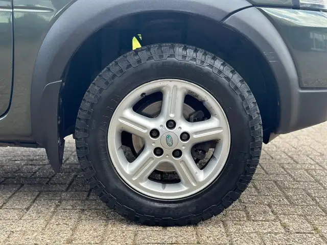 Land Rover Freelander view 5
