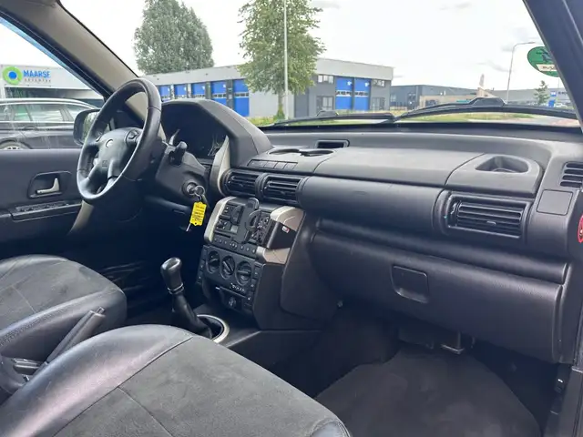 Land Rover Freelander view 21