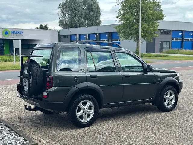 Land Rover Freelander view 6