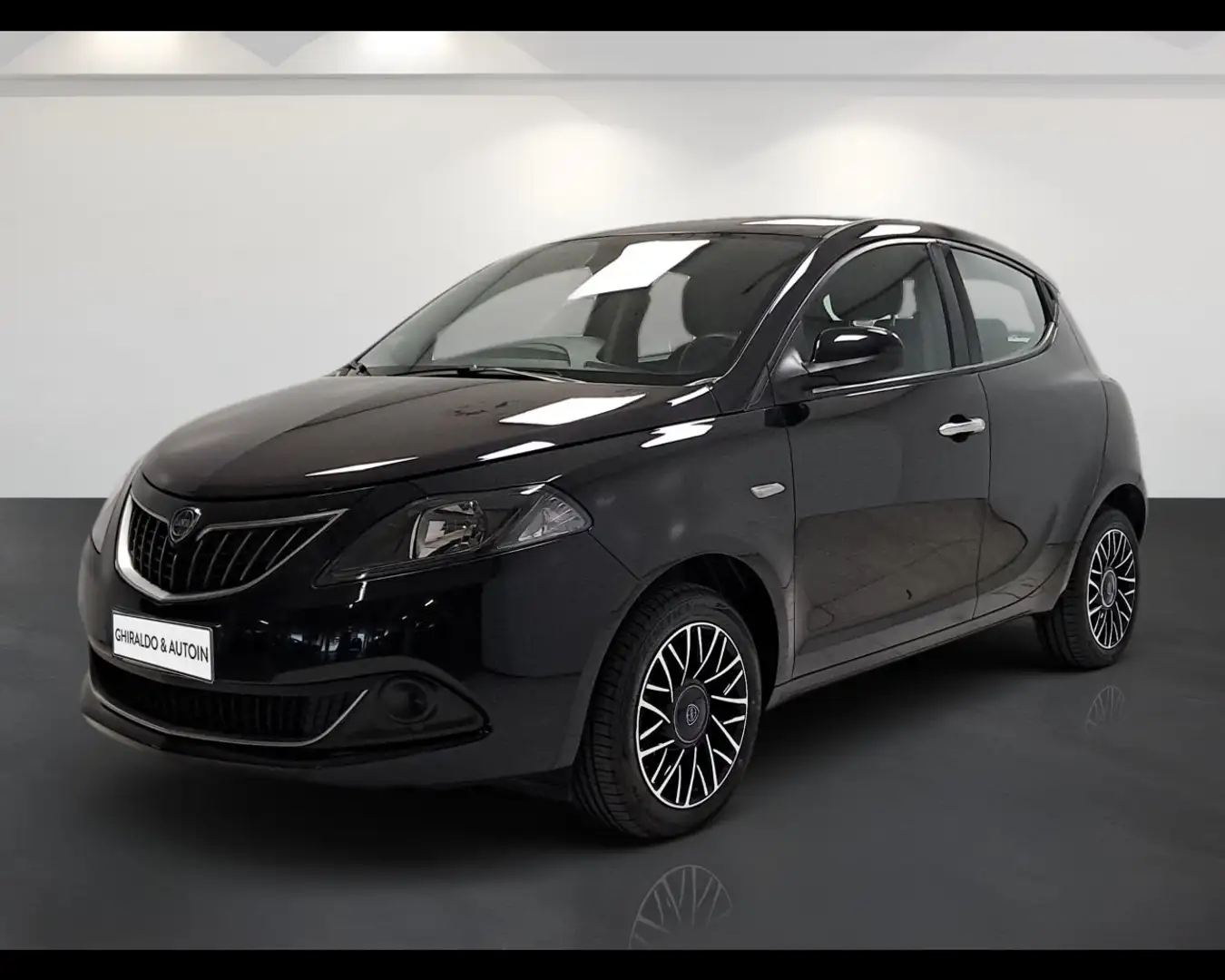 Lancia Ypsilon III 2021 1.0 firefly hybrid Platino s&s 70cv Bianco - 1