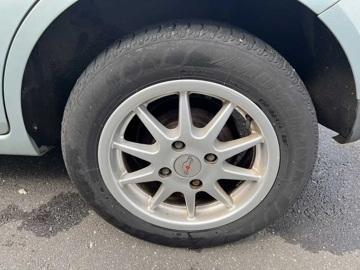 Ford Fiesta 5-Türer 1.3 Futura Grün - 2